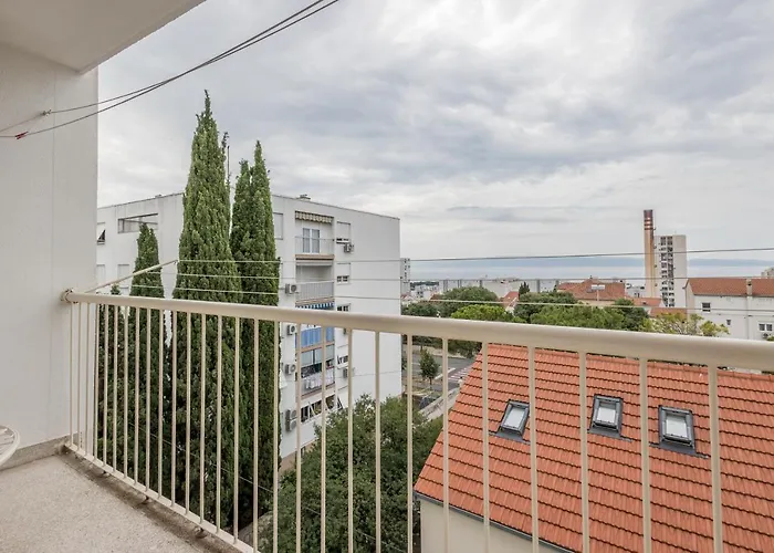 Issa & Sea View Διαμέρισμα